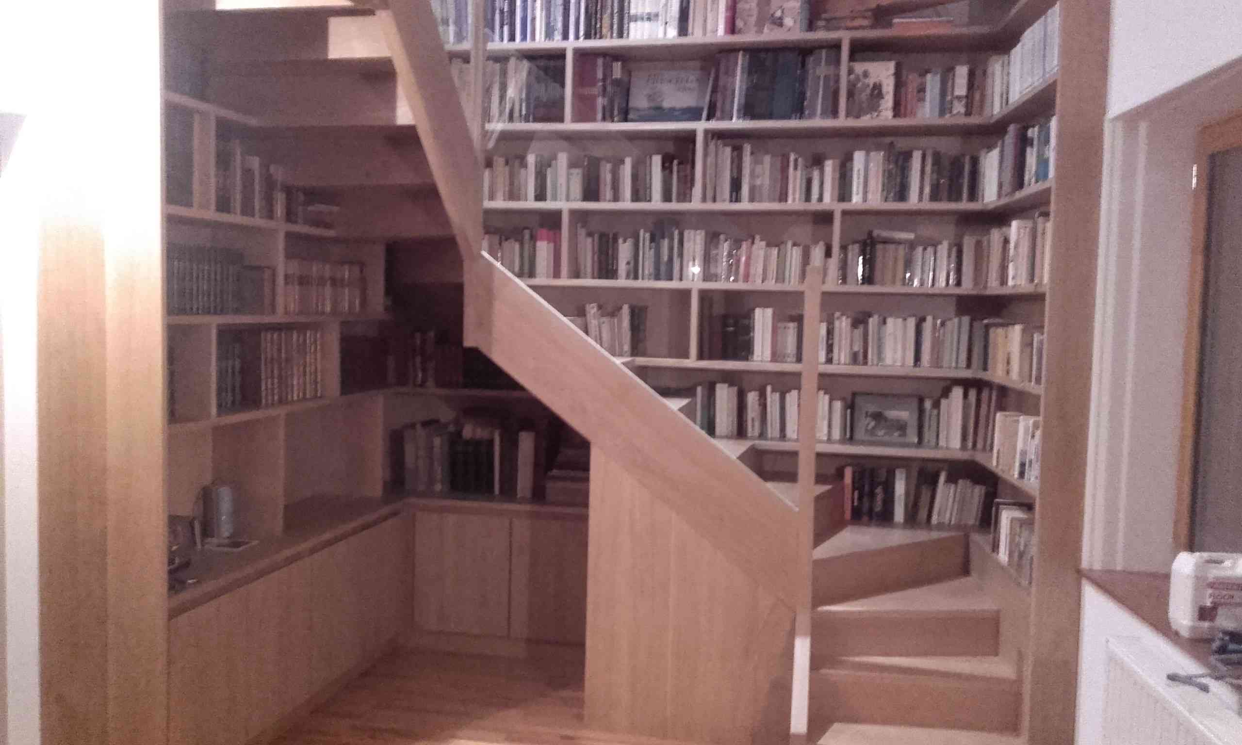 Escalier bibliothèque 1